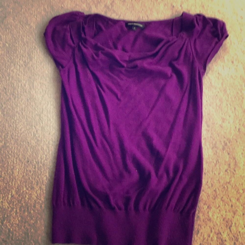 Scoop neck top
